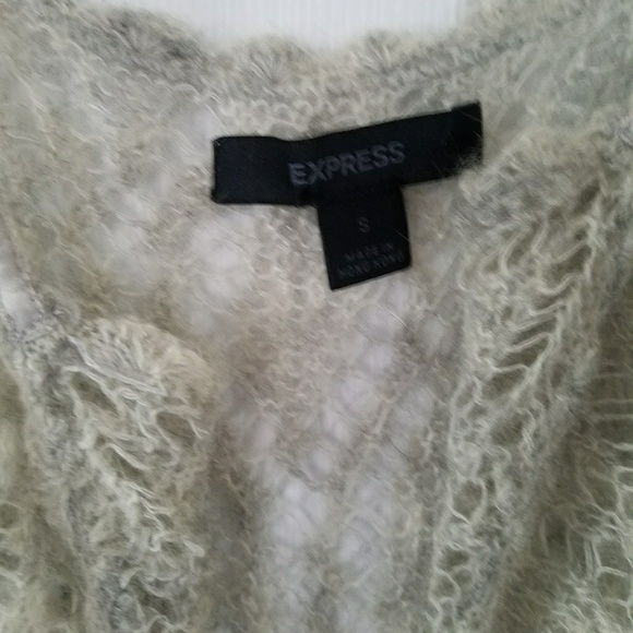 Bundle| Sleevless Tops - Picture 3 of 10